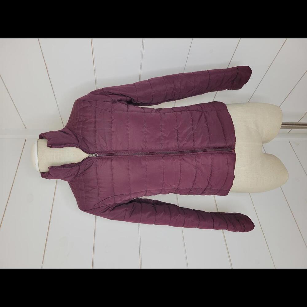 Style Me small petite burgundy purple lightweight puffer jacket